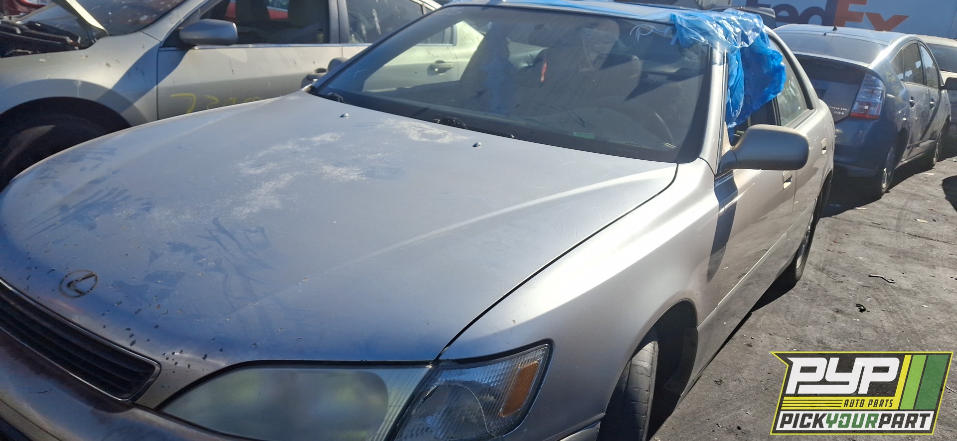 1997 LEXUS ES300 available for parts