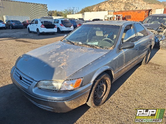 1998 TOYOTA CAMRY partes disponibles