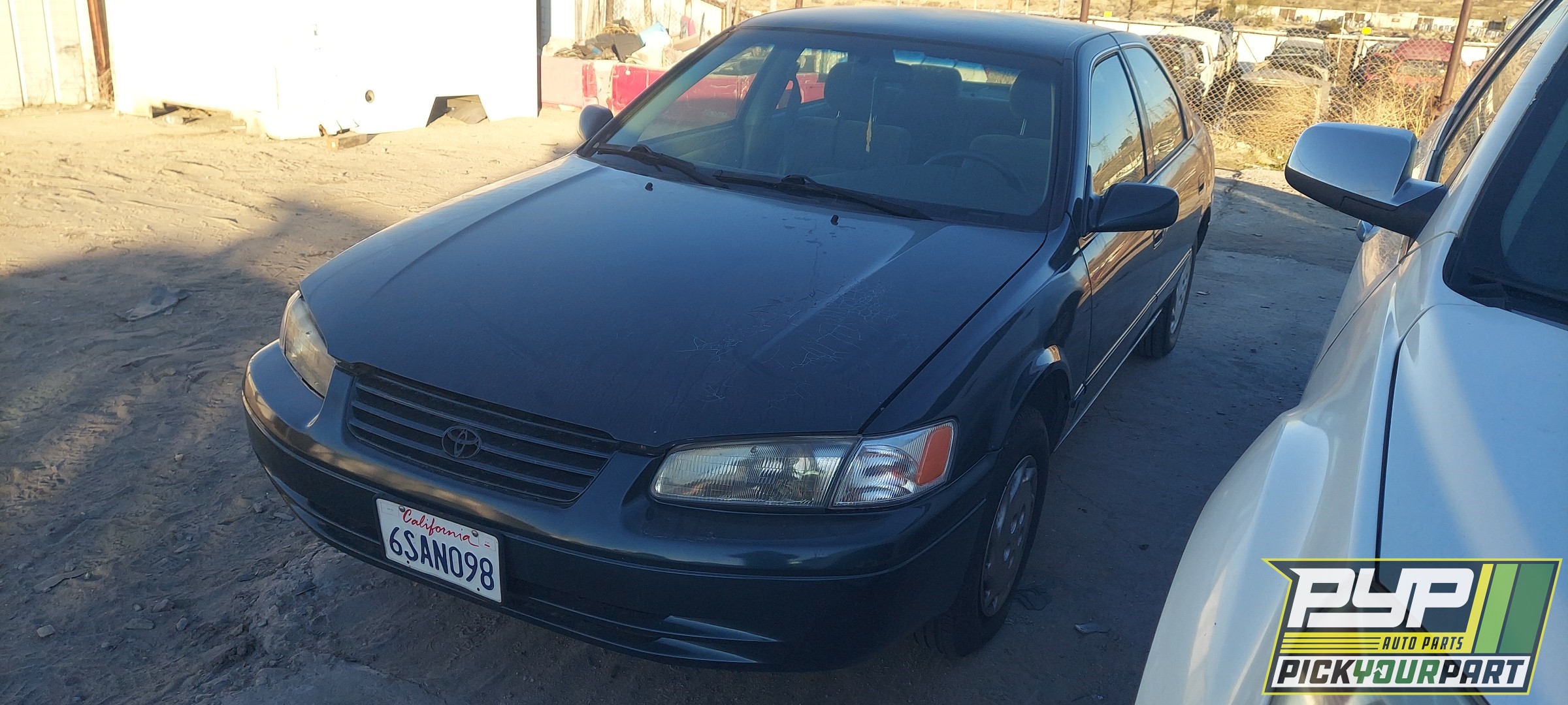 1998 TOYOTA CAMRY available for parts