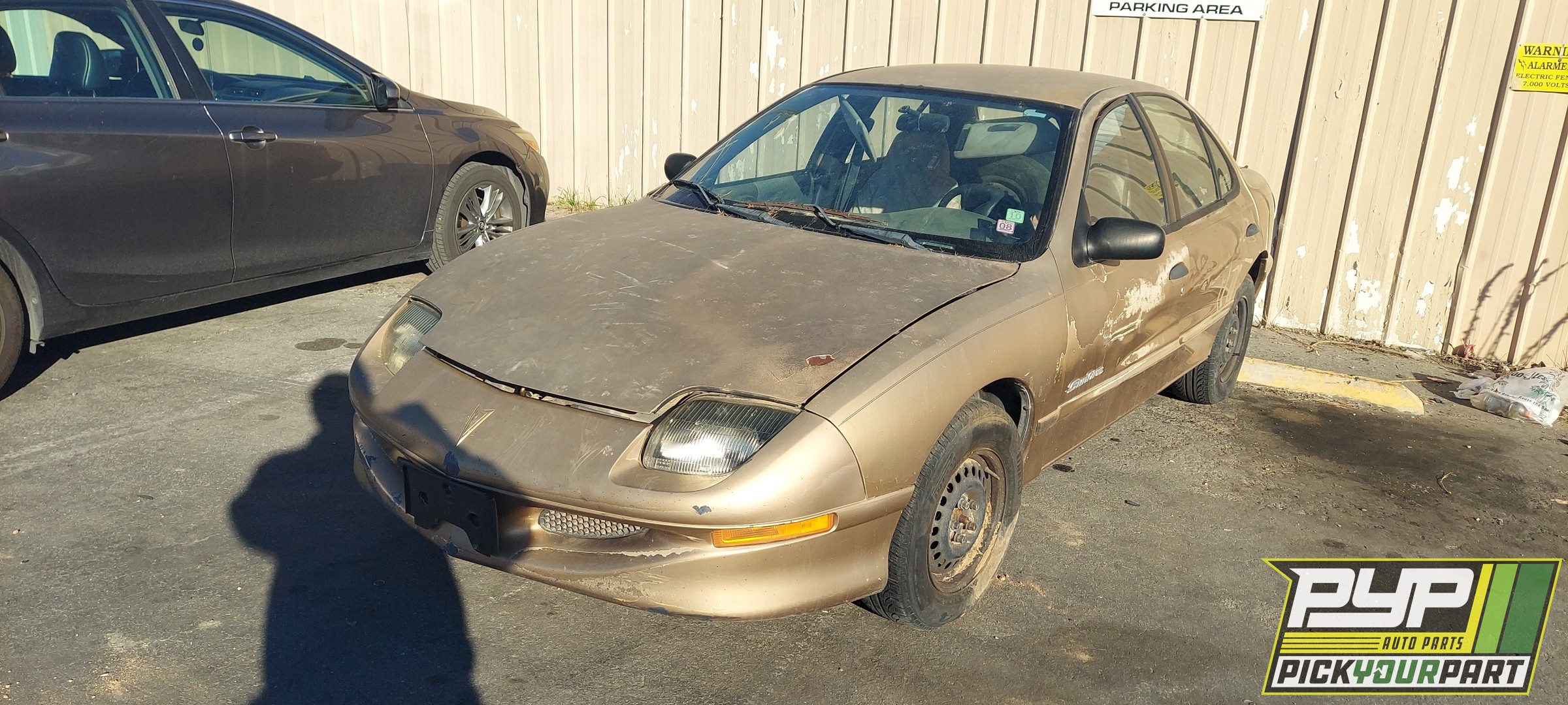 1999 PONTIAC SUNFIRE available for parts