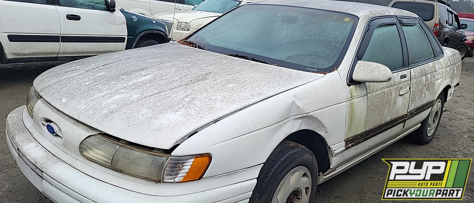 1995 FORD TAURUS available for parts
