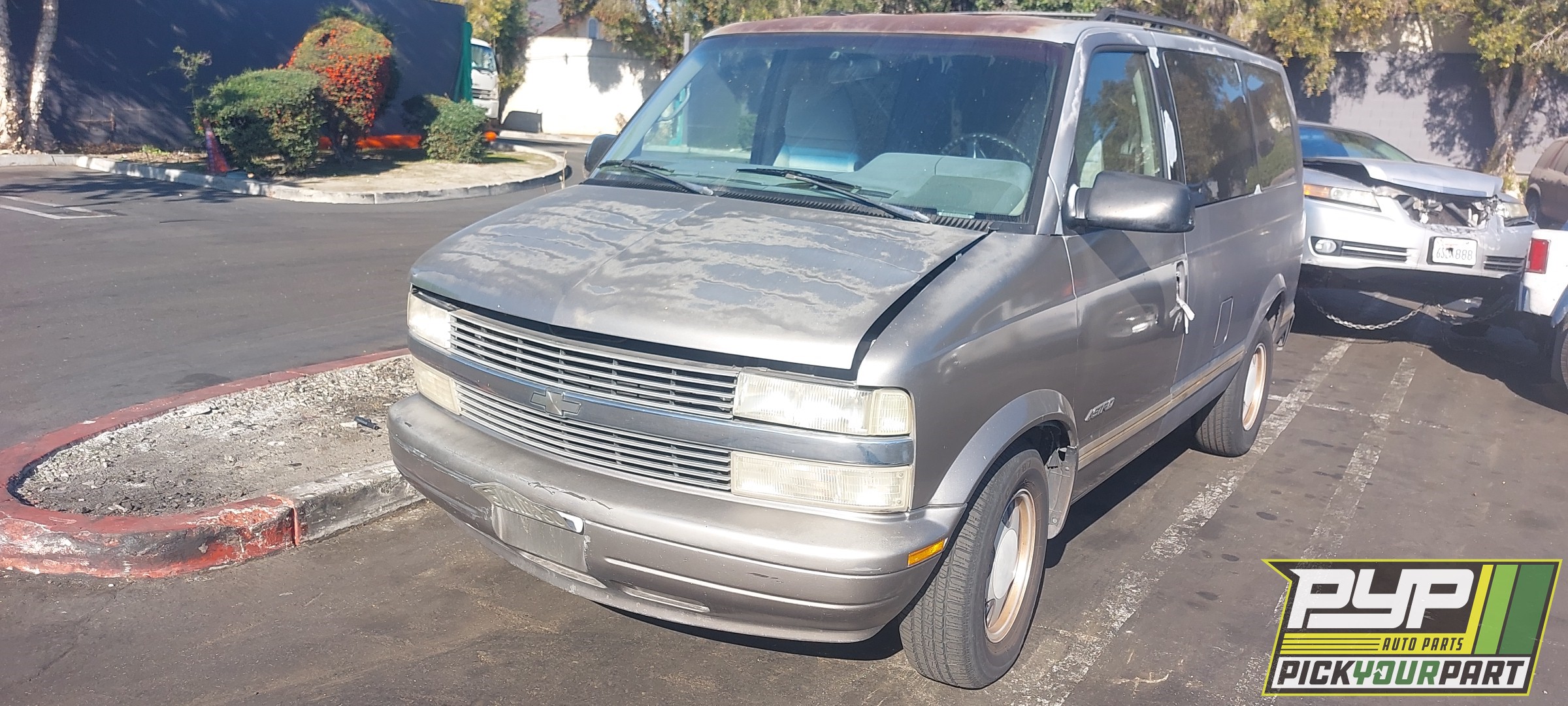 1995 CHEVROLET ASTRO available for parts