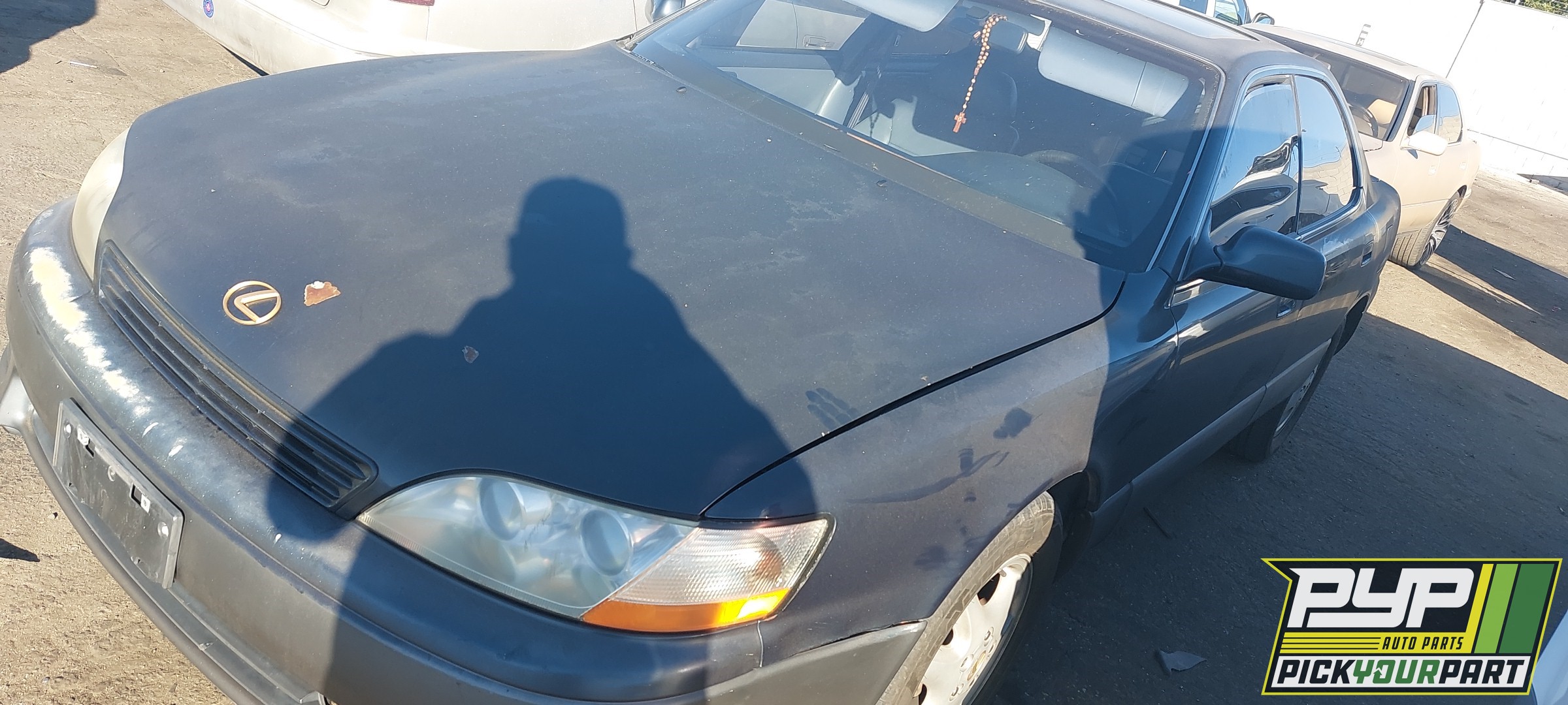 1993 LEXUS ES300 available for parts