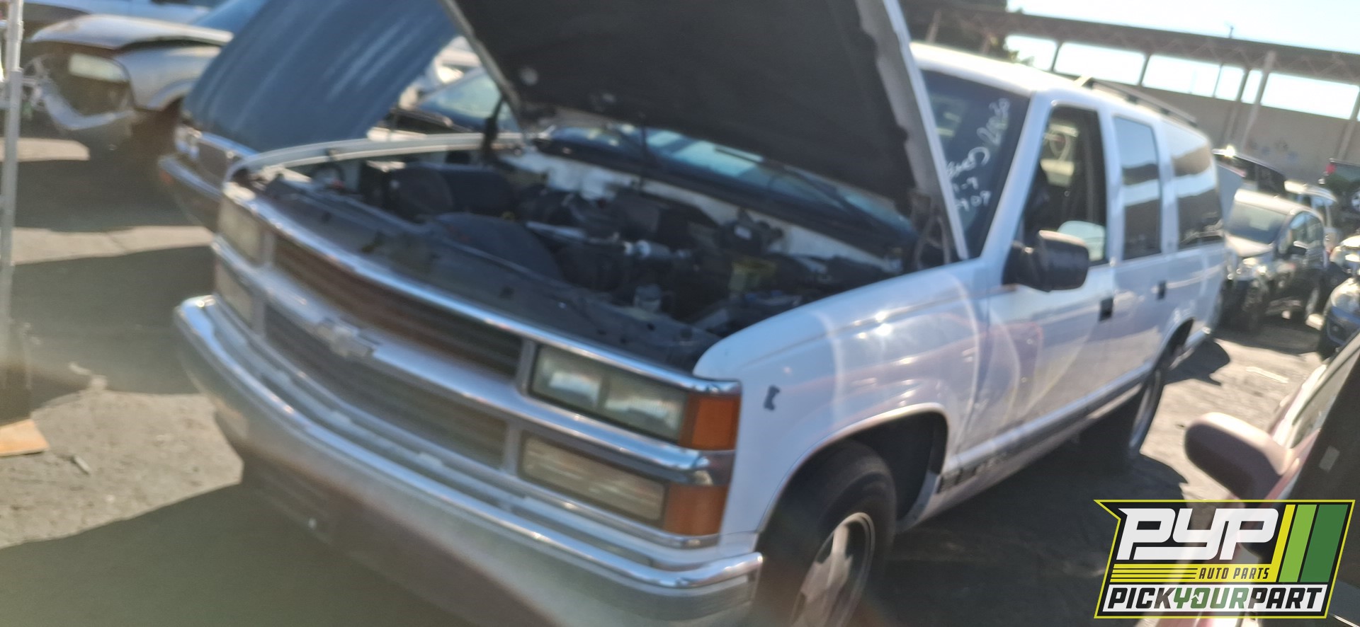 1999 CHEVROLET C1500 SUBURBAN partes disponibles