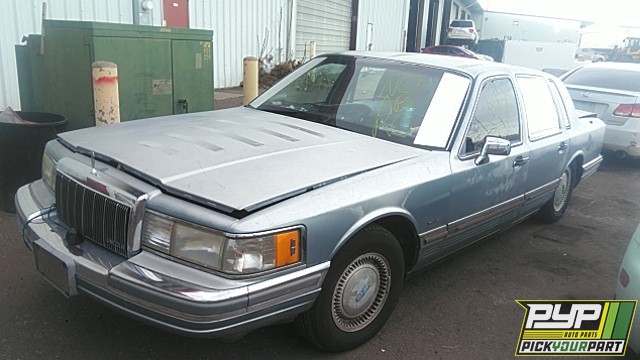 1990 LINCOLN TOWN CAR available for parts