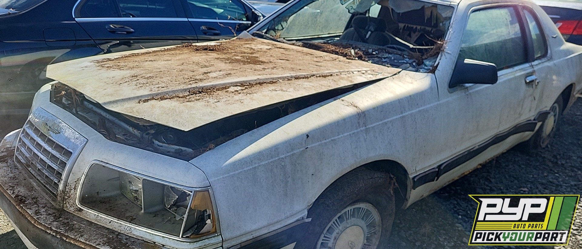 1985 FORD THUNDERBIRD available for parts