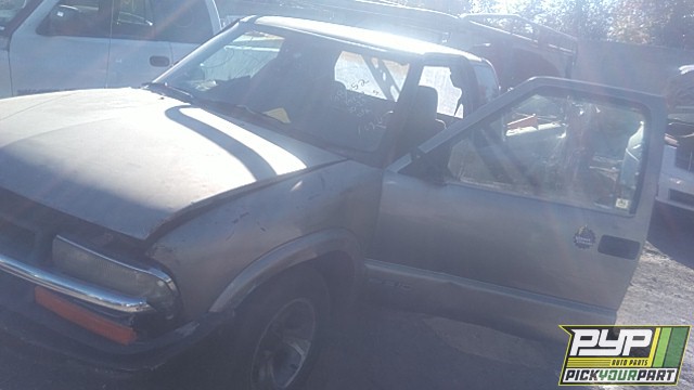 1999 CHEVROLET S10 available for parts