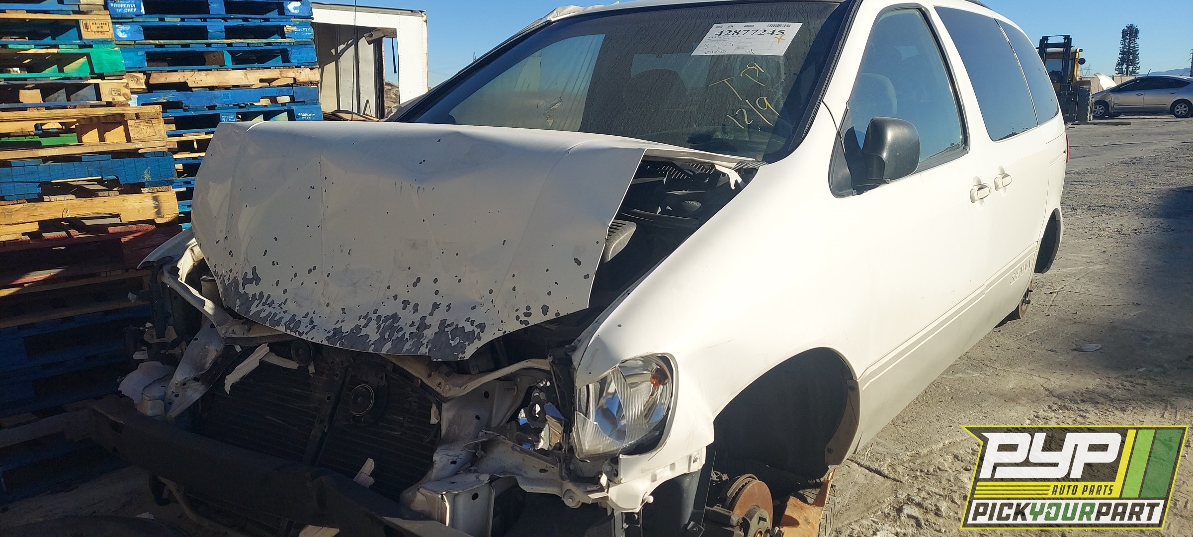 1999 TOYOTA SIENNA available for parts