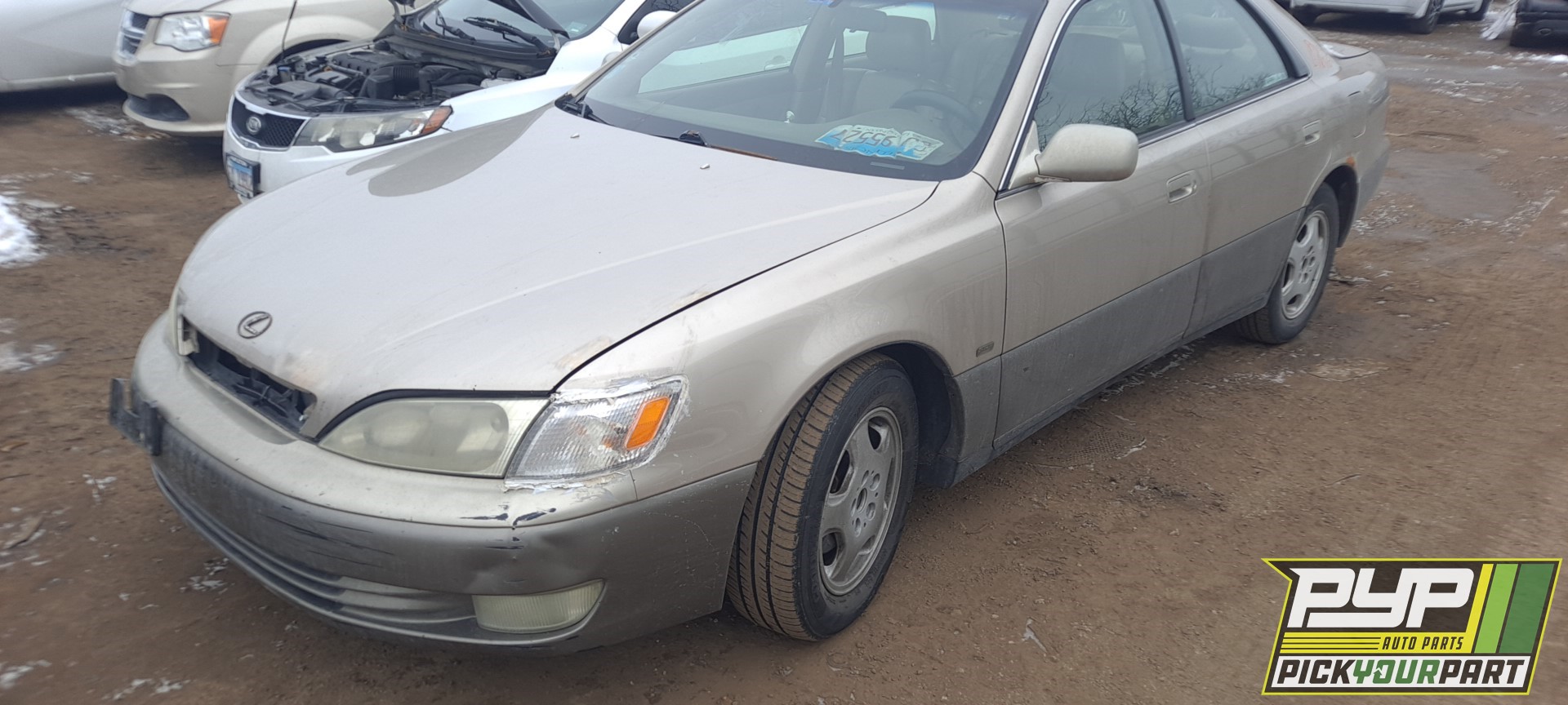 1999 LEXUS ES300 available for parts