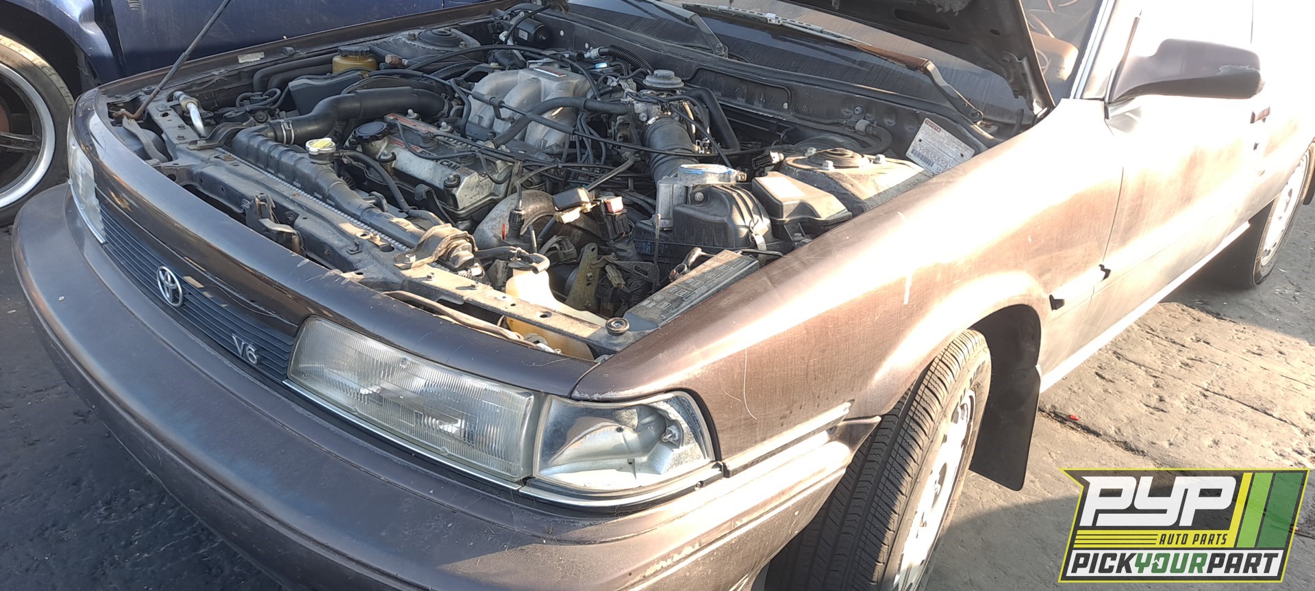 1990 TOYOTA CAMRY partes disponibles