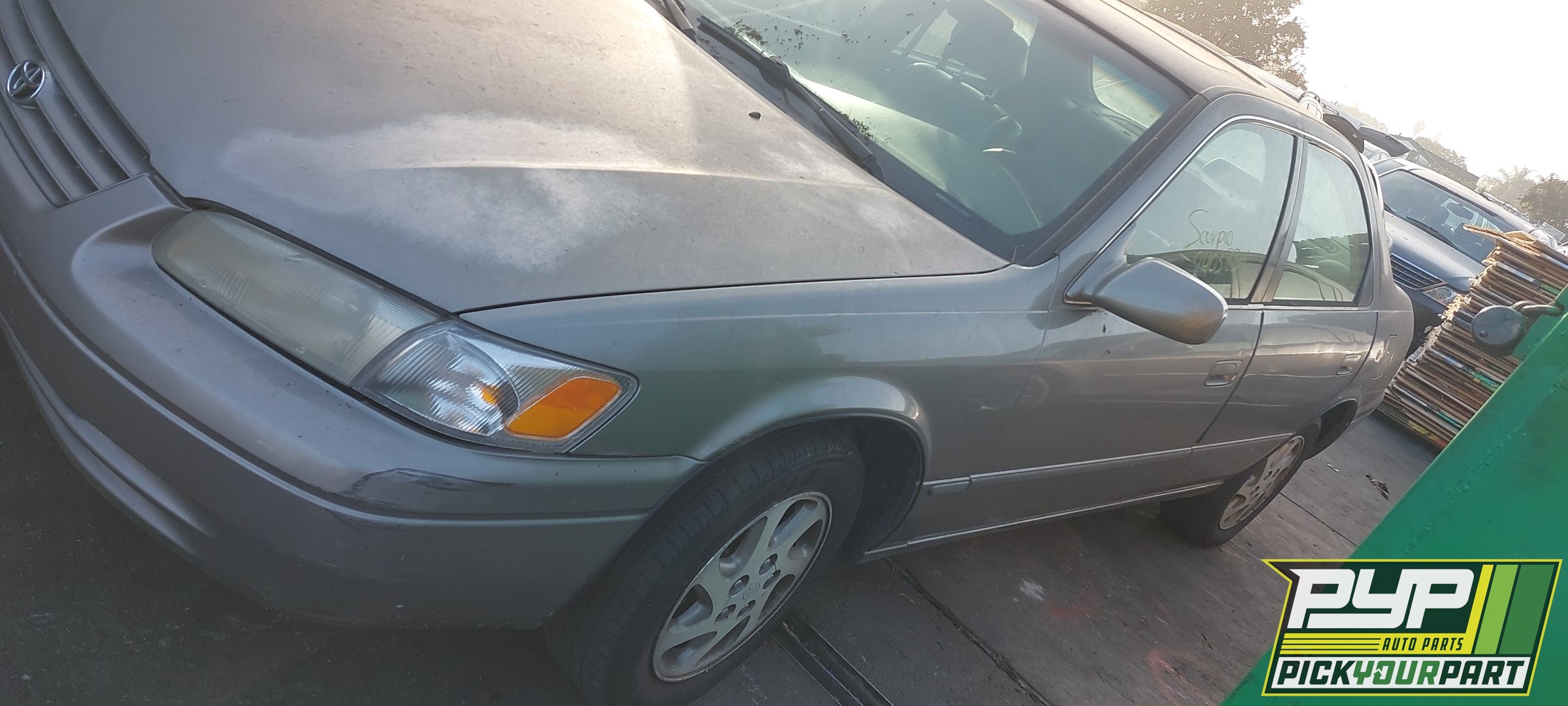 1997 TOYOTA CAMRY available for parts