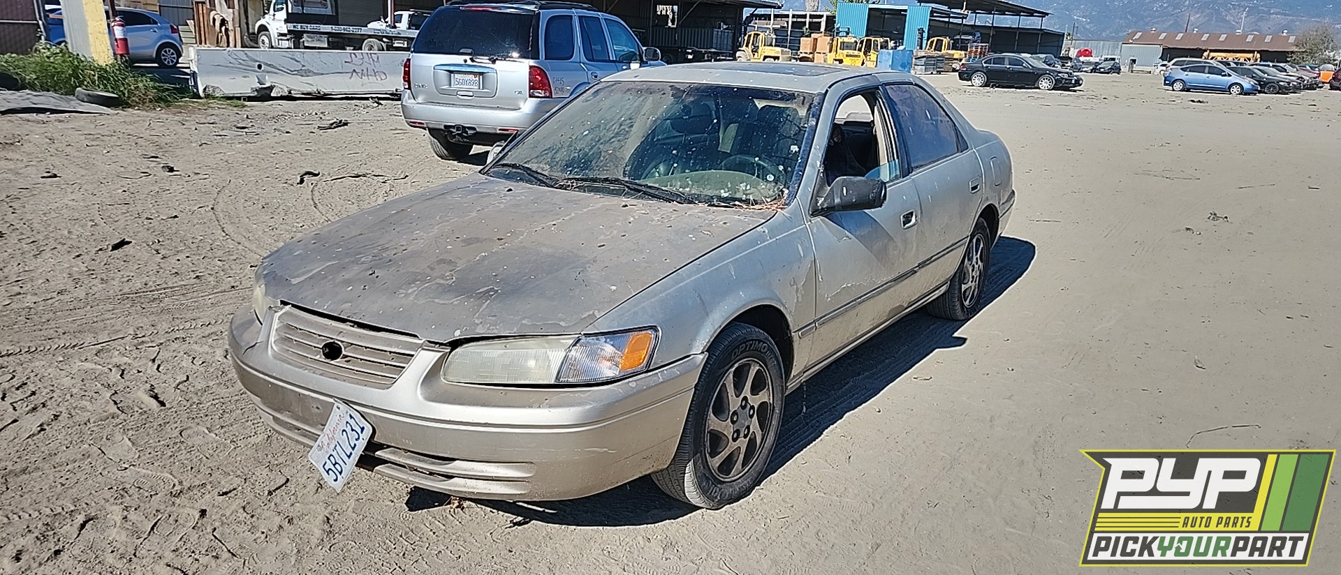 1997 TOYOTA CAMRY available for parts