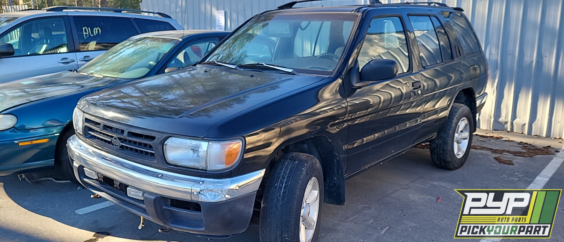 1998 NISSAN PATHFINDER available for parts