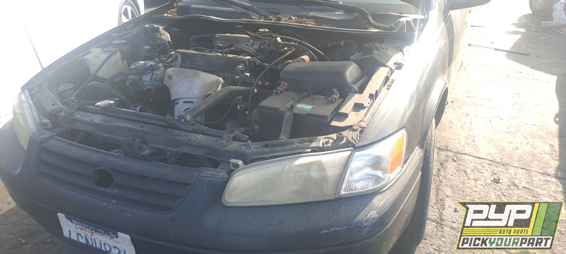 1999 TOYOTA CAMRY available for parts