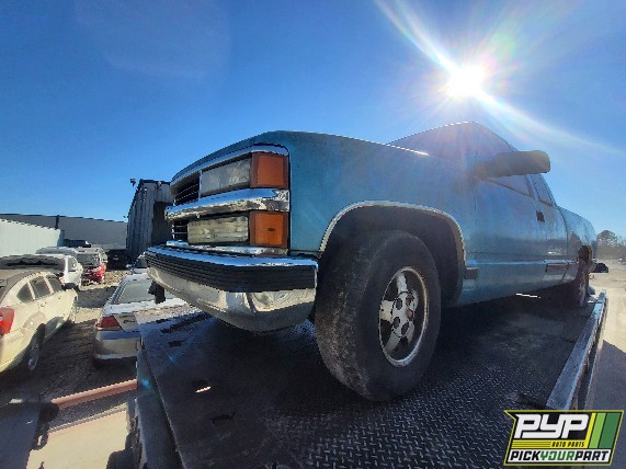 1995 CHEVROLET C1500 available for parts