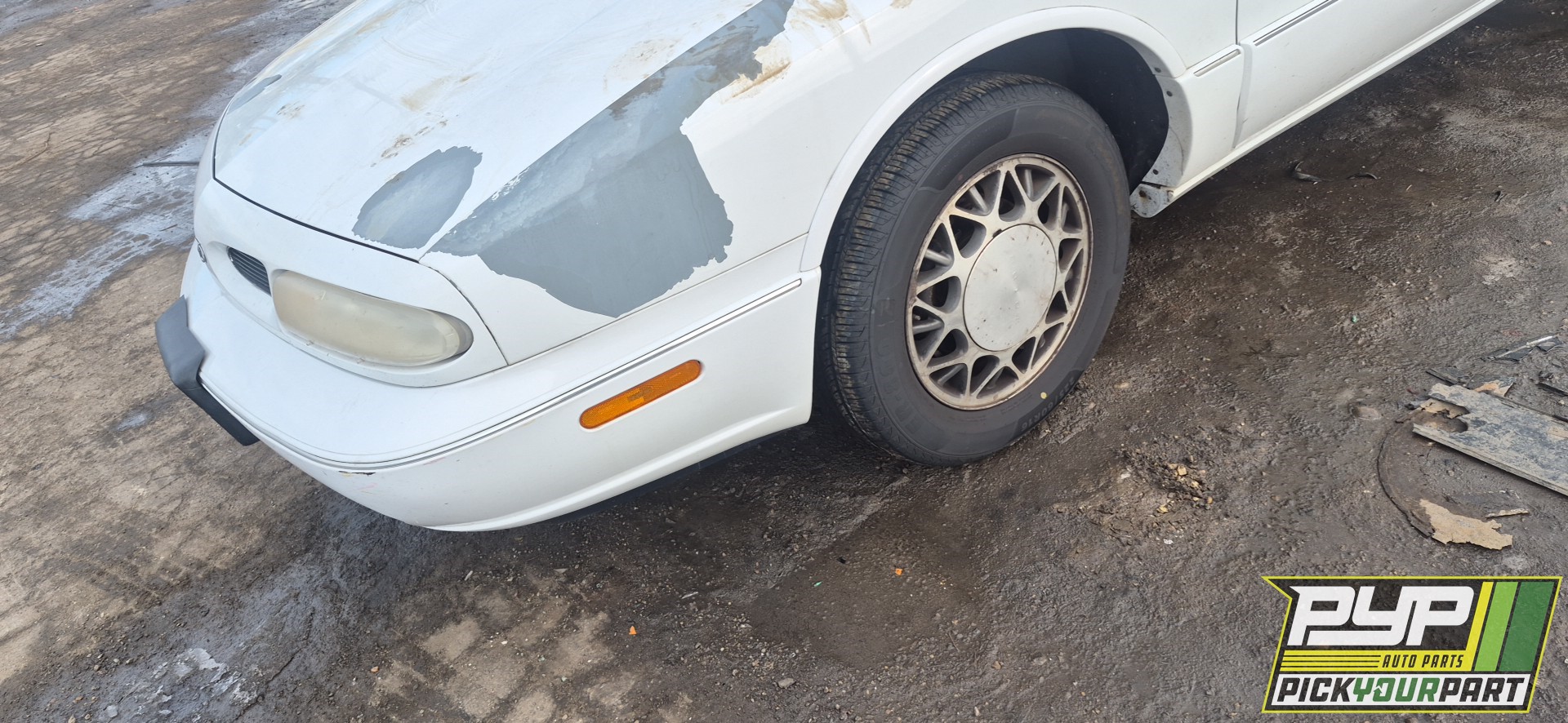 1999 OLDSMOBILE 88 available for parts