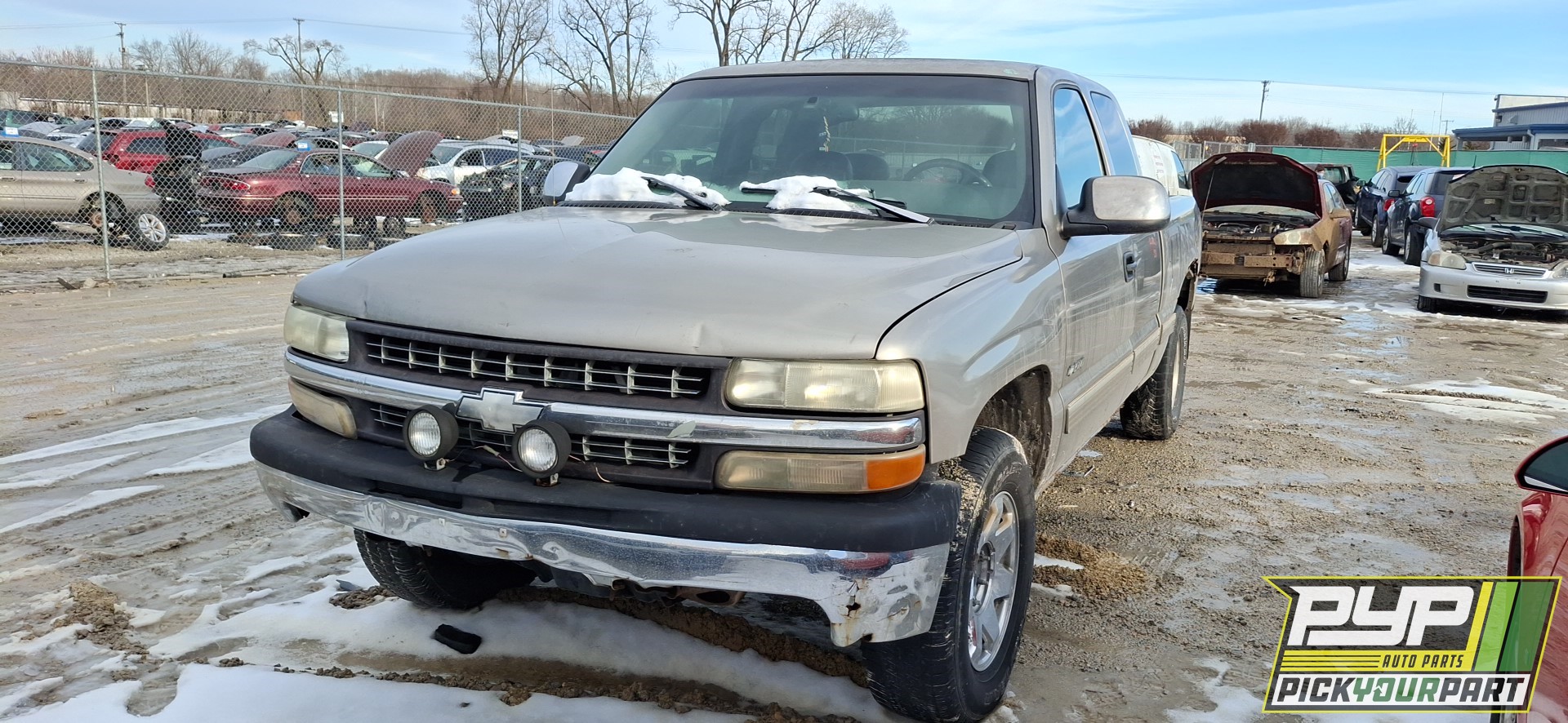 1999 CHEVROLET SILVERADO 1500 available for parts
