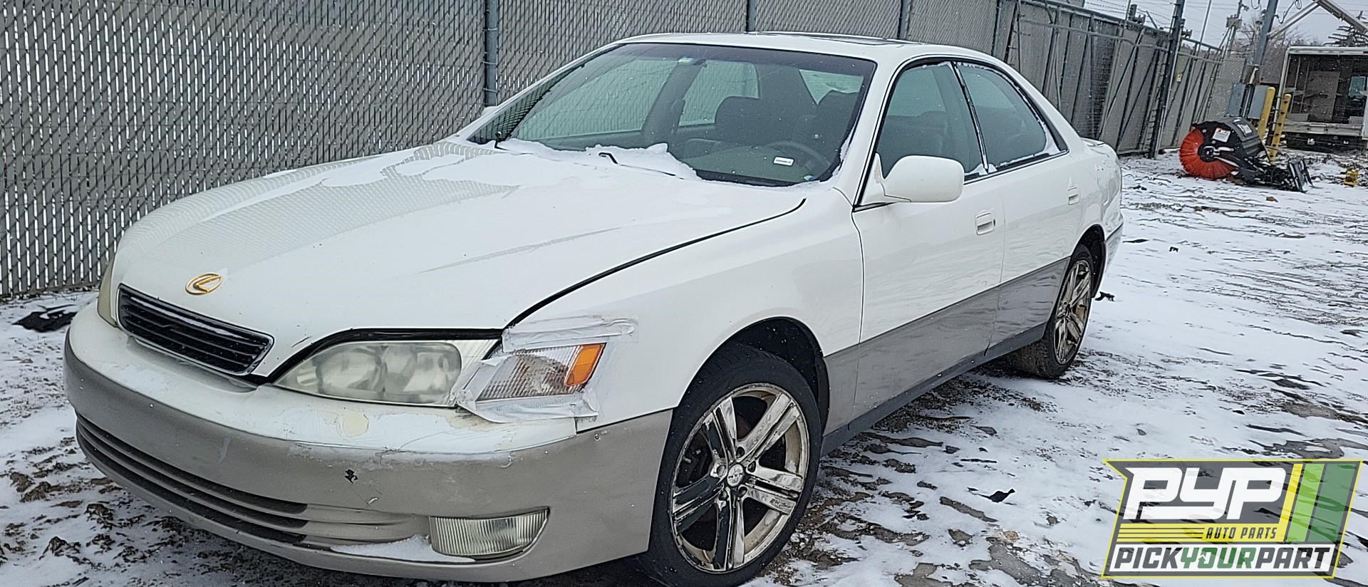 1999 LEXUS ES300 partes disponibles