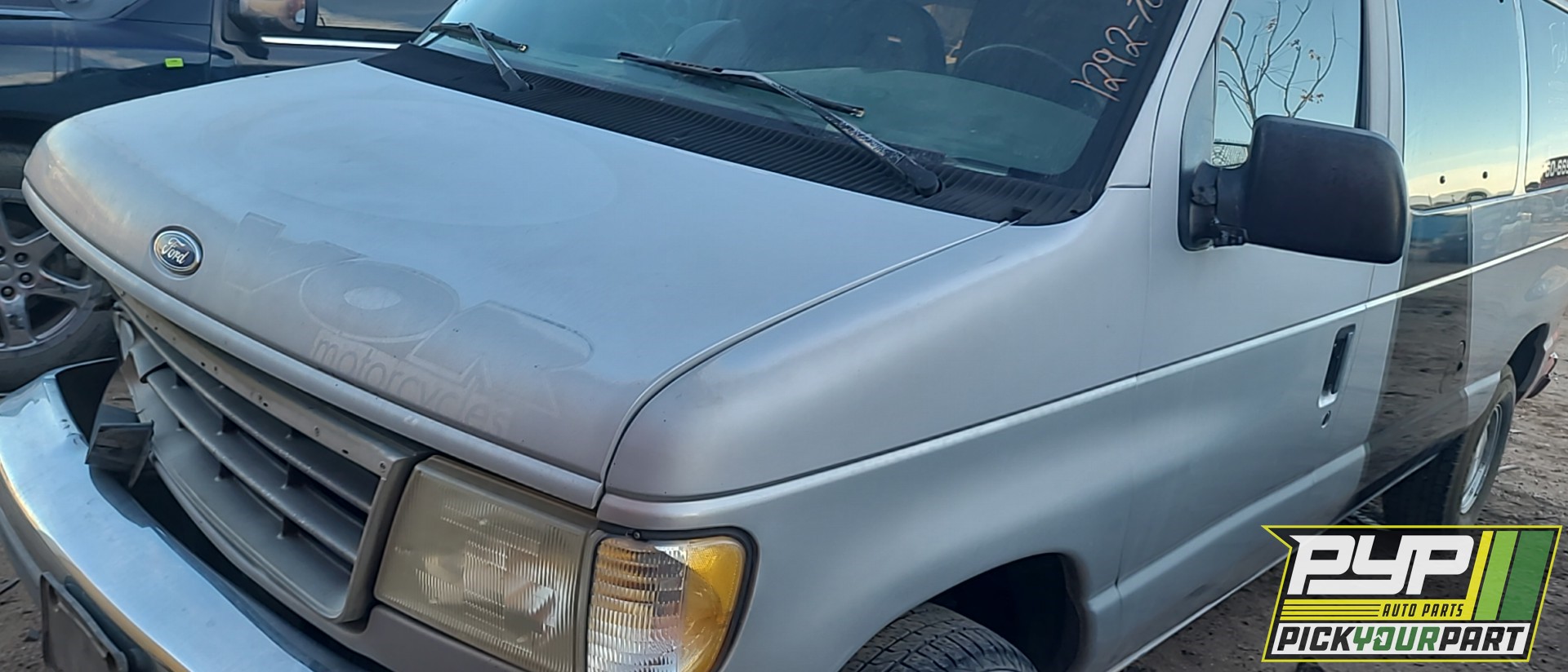 1994 FORD E-150 ECONOLINE CLUB WAGON available for parts