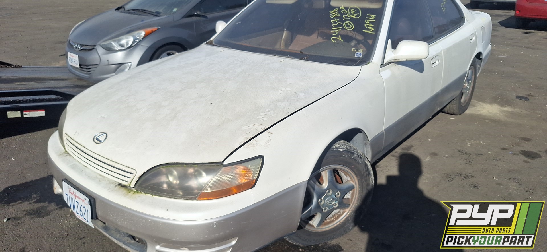 1996 LEXUS ES300 partes disponibles