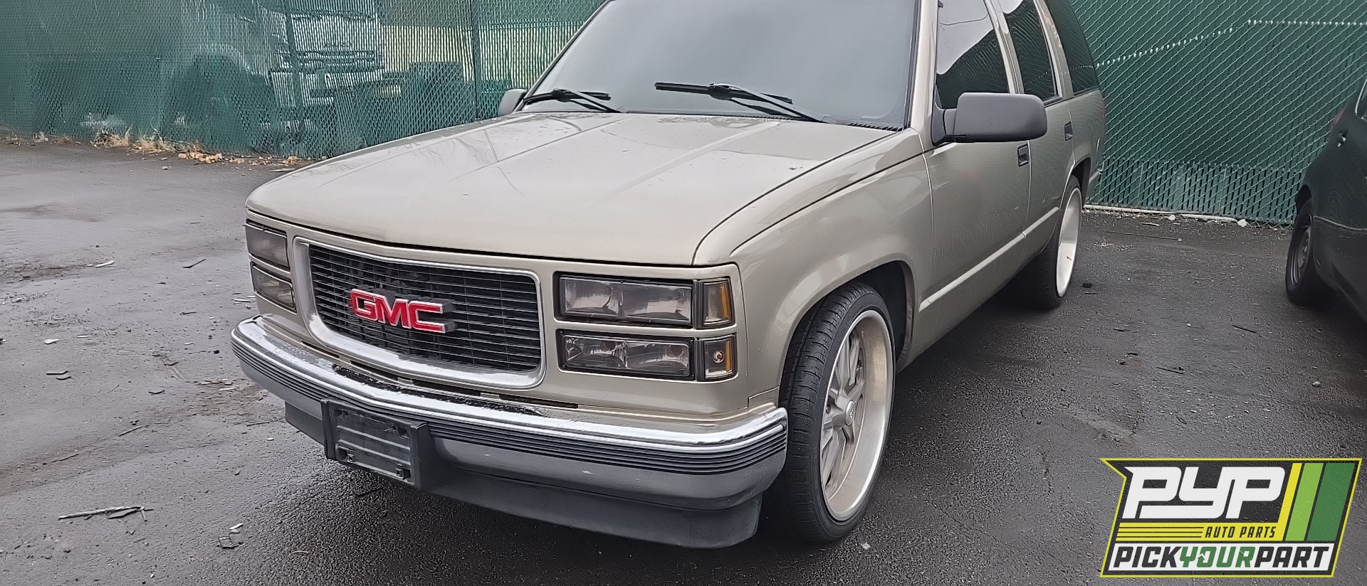 1999 GMC YUKON available for parts