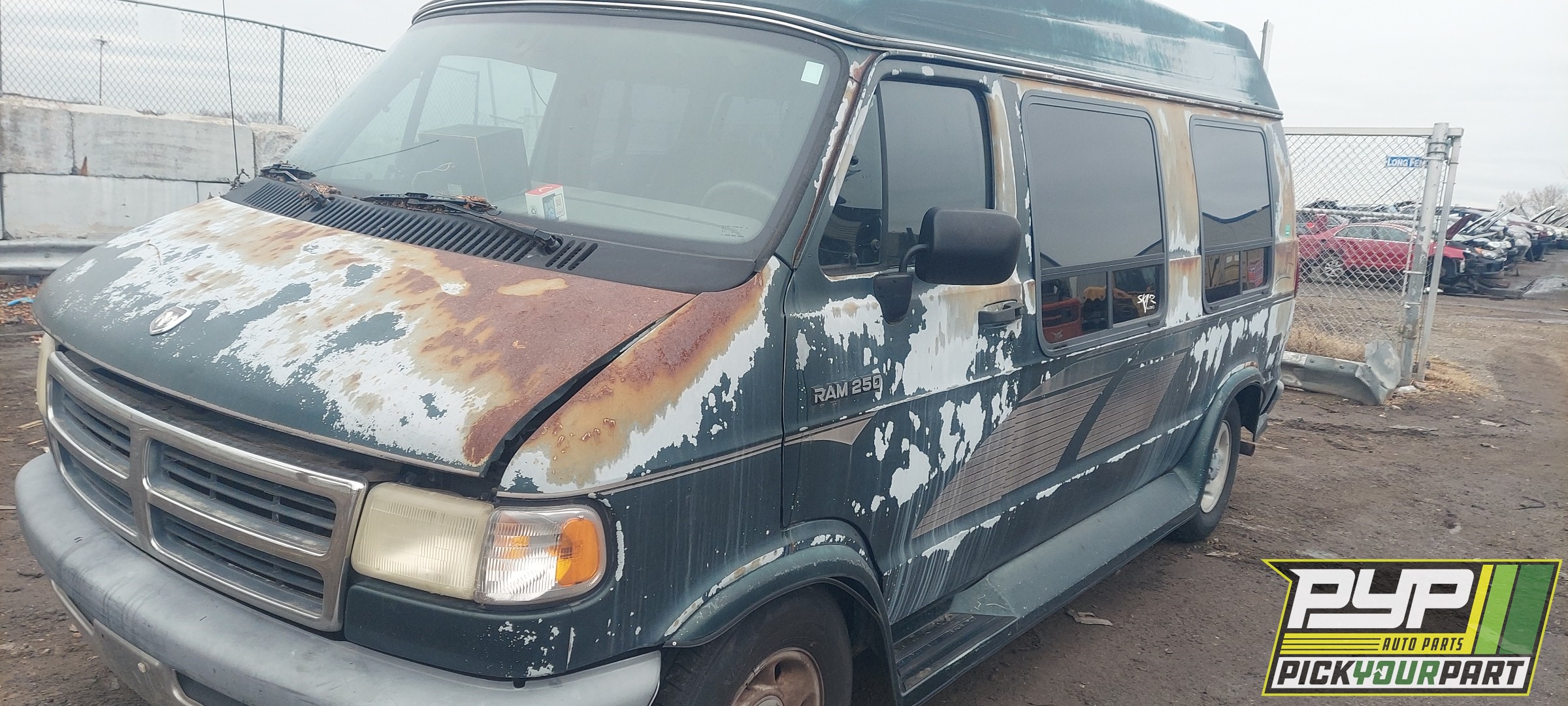 1994 DODGE B250 available for parts