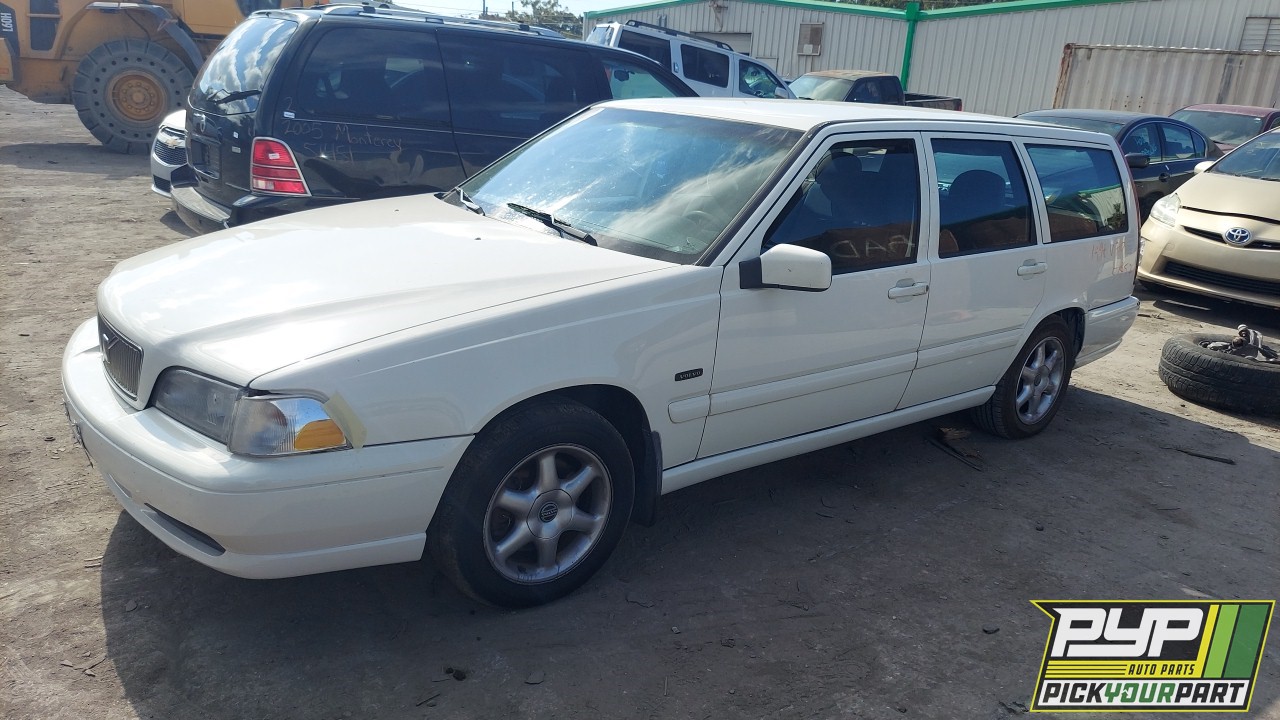 1998 VOLVO V70 available for parts