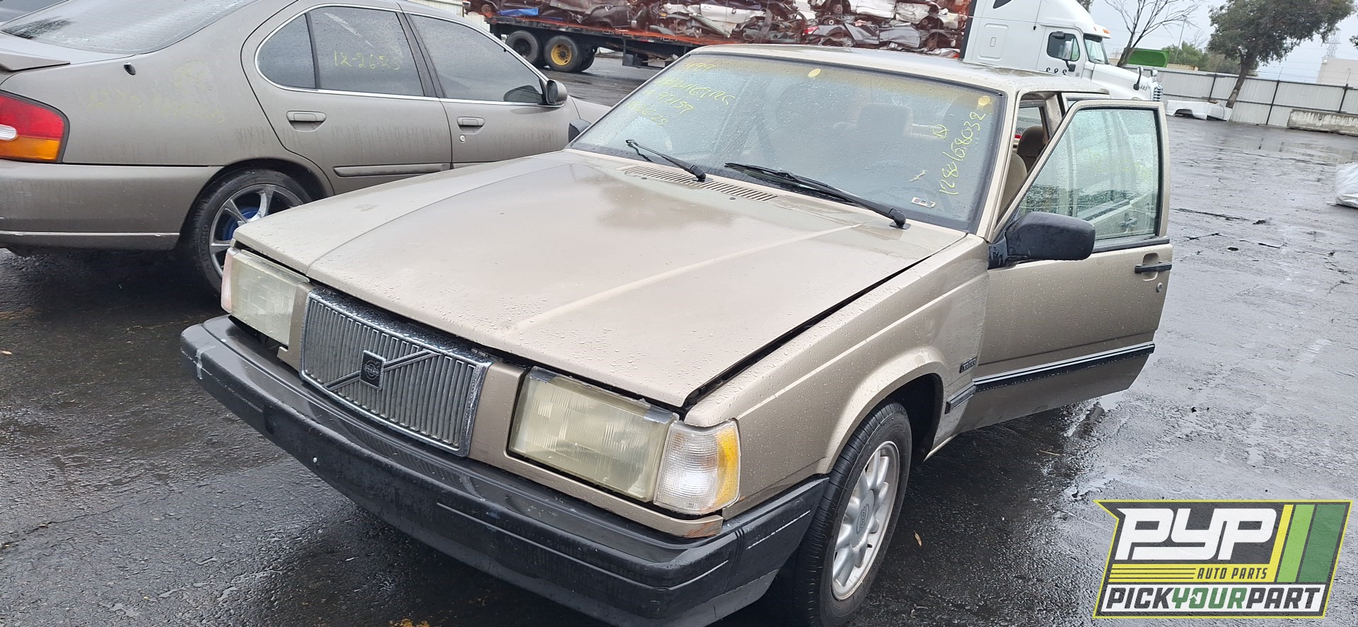 1994 VOLVO 940 available for parts