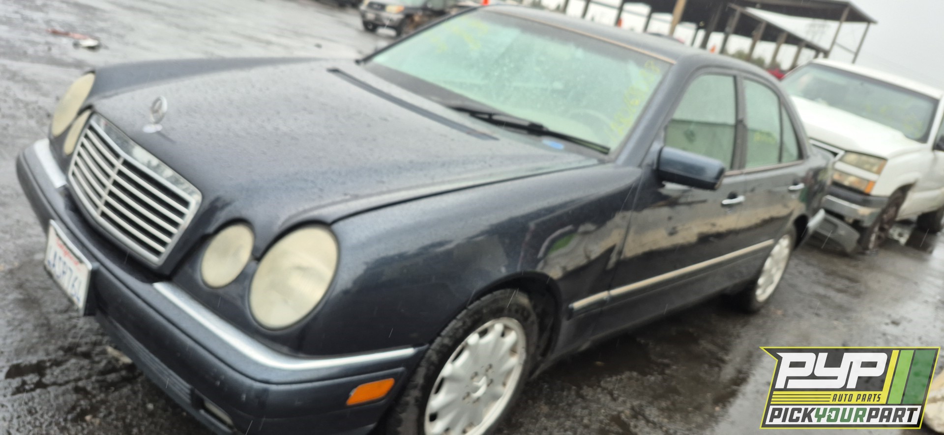 1998 MERCEDES-BENZ E320 available for parts