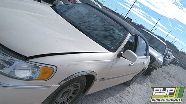 1998 LINCOLN TOWN CAR partes disponibles
