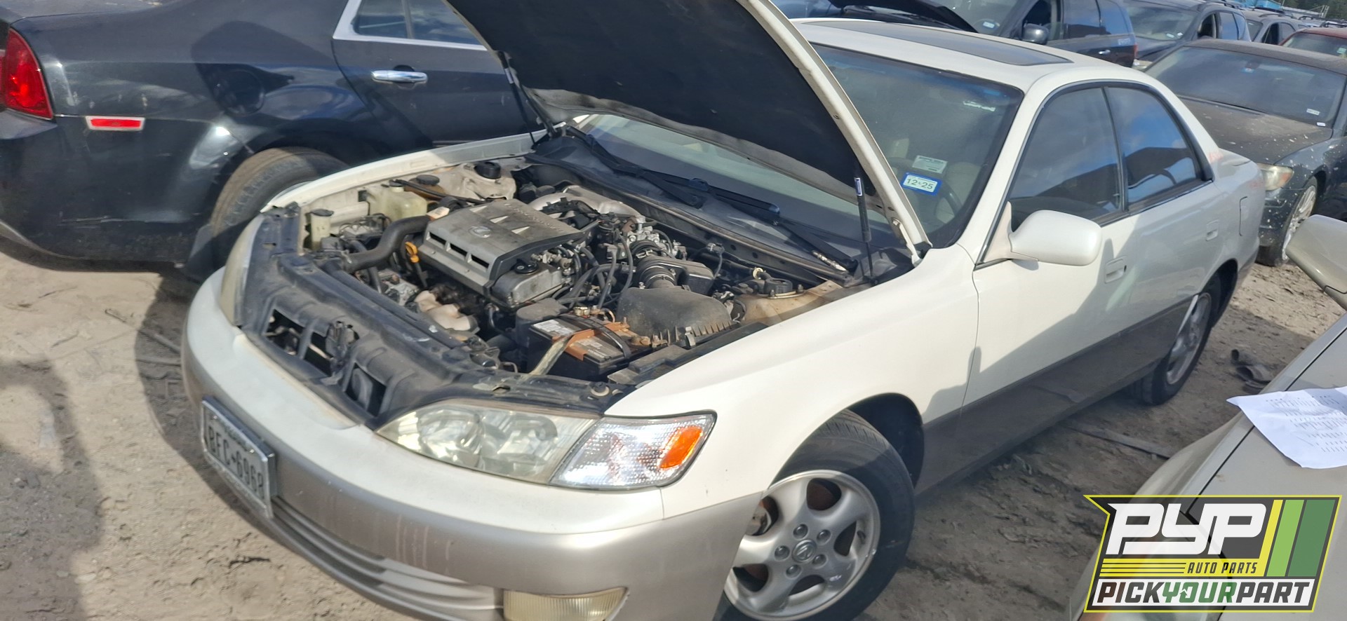 1998 LEXUS ES300 available for parts