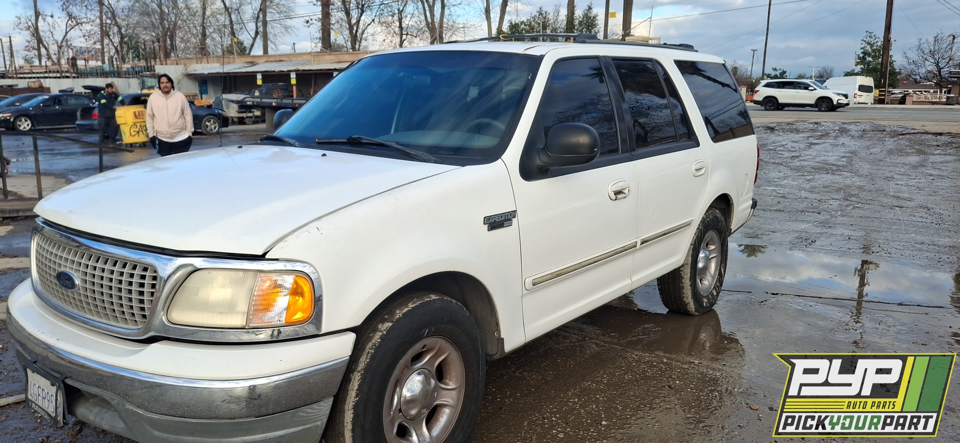 1999 FORD EXPEDITION available for parts