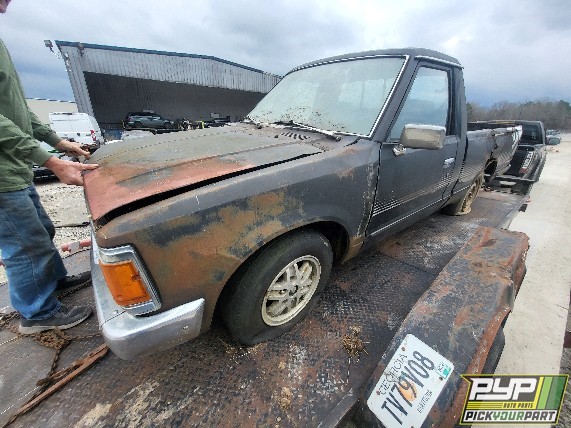 1985 NISSAN PICKUP available for parts