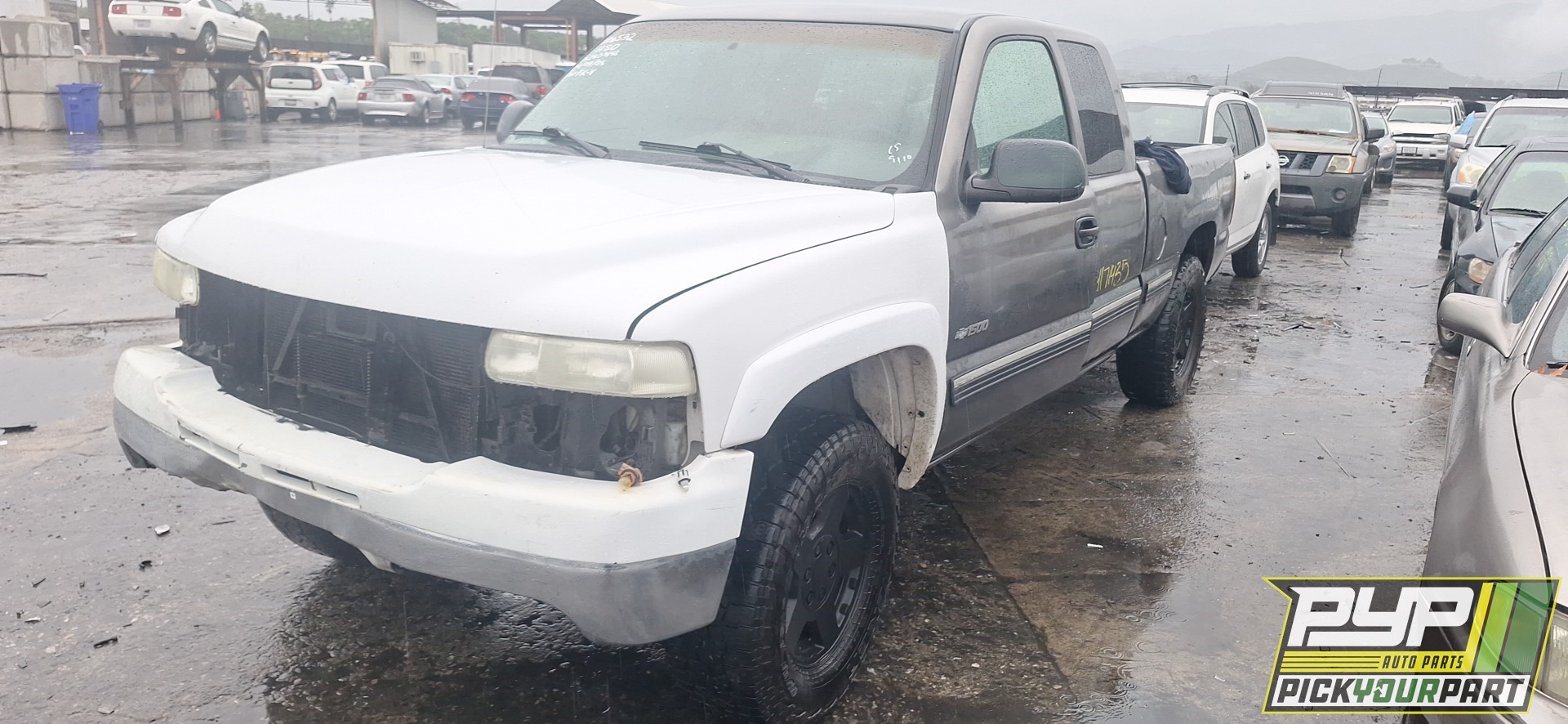 1999 CHEVROLET SILVERADO 1500 available for parts