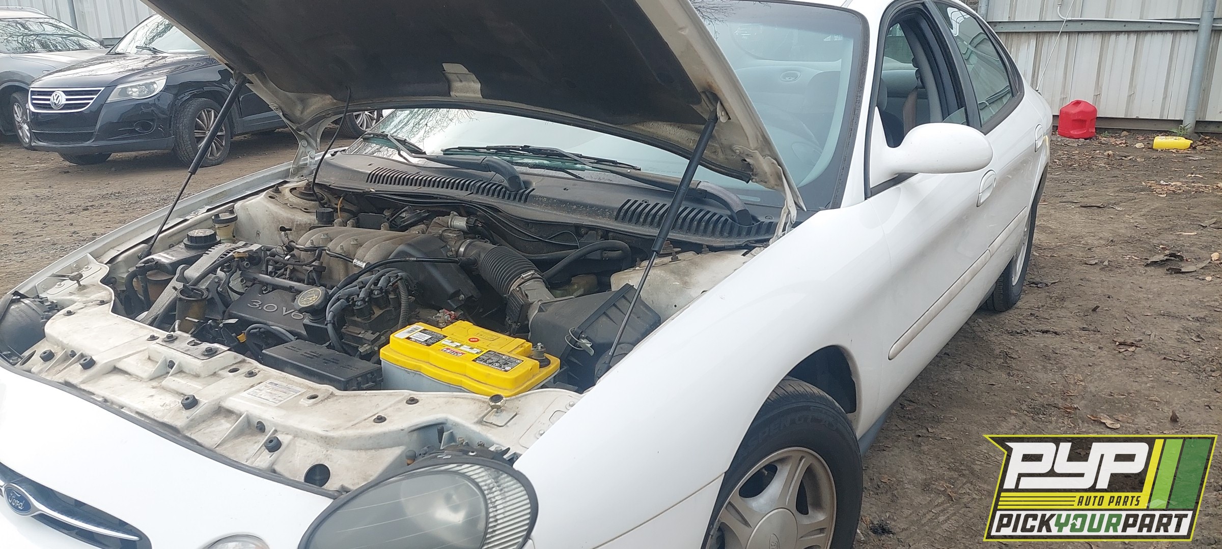 1999 FORD TAURUS available for parts