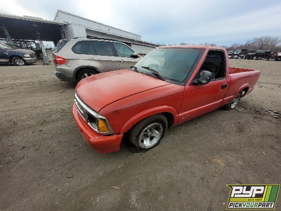 1997 CHEVROLET S10 available for parts