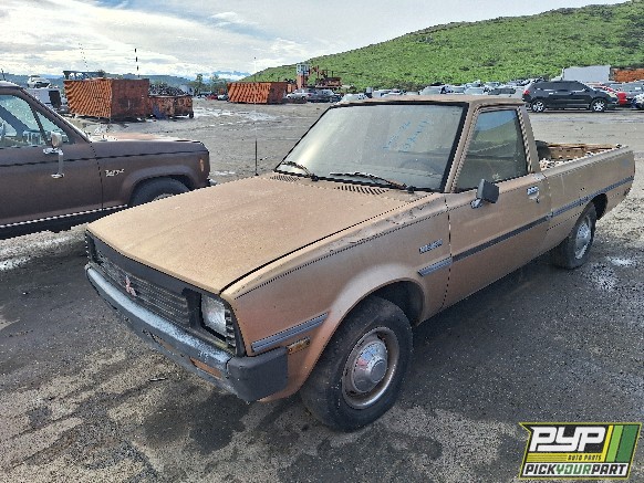 1986 MITSUBISHI MIGHTY MAX partes disponibles