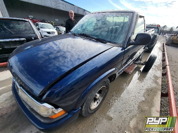 1998 CHEVROLET S10 available for parts