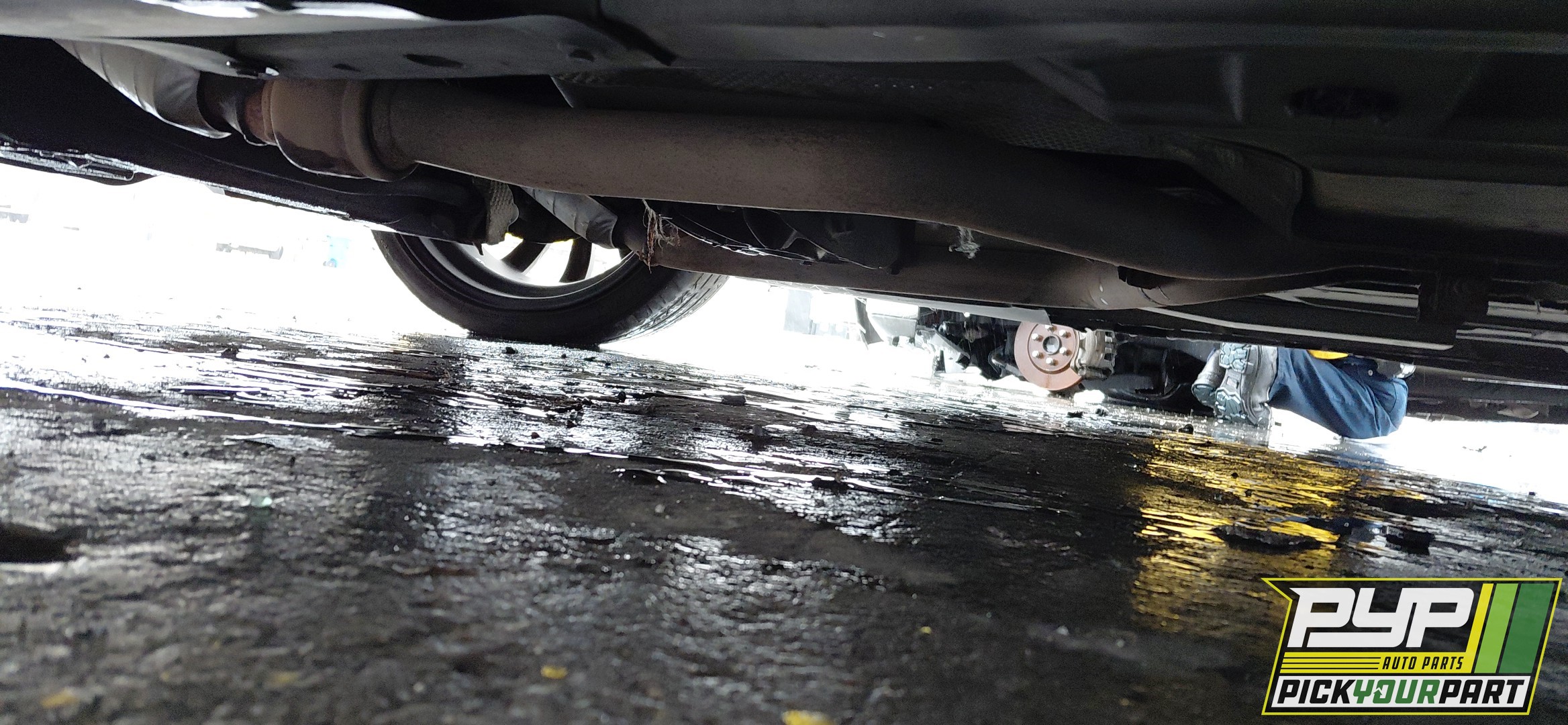 2006 DODGE CHARGER available for parts