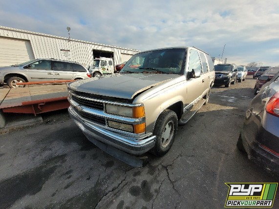 1999 CHEVROLET C1500 SUBURBAN partes disponibles