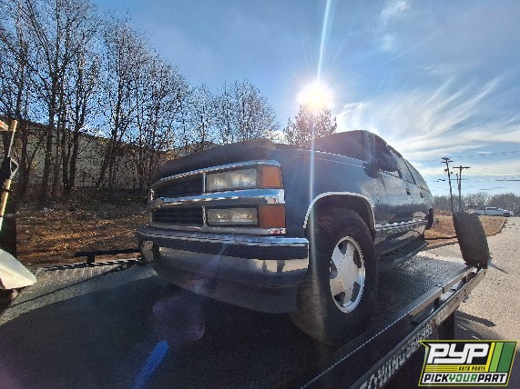 1997 GMC K1500 SUBURBAN partes disponibles