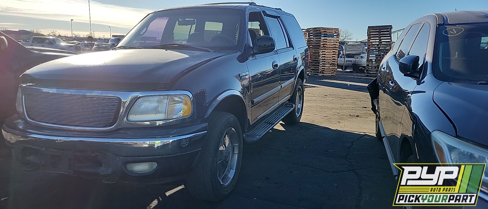 1999 FORD EXPEDITION available for parts