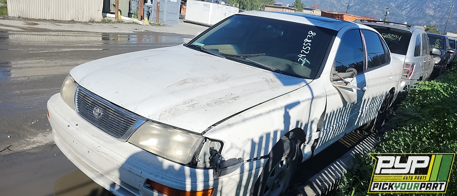 1996 TOYOTA AVALON available for parts