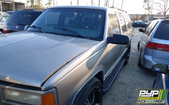 1999 GMC C1500 SUBURBAN available for parts