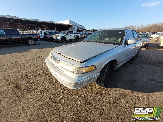 1996 FORD CROWN VICTORIA partes disponibles