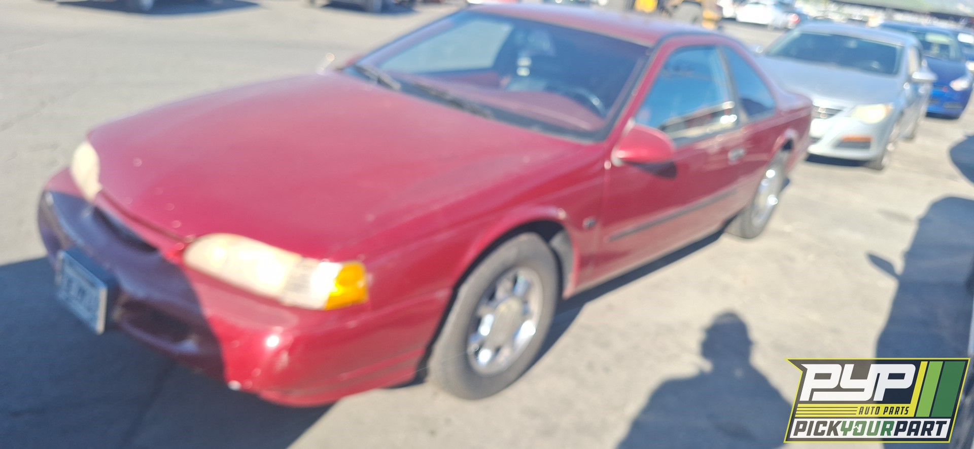 1994 FORD THUNDERBIRD available for parts