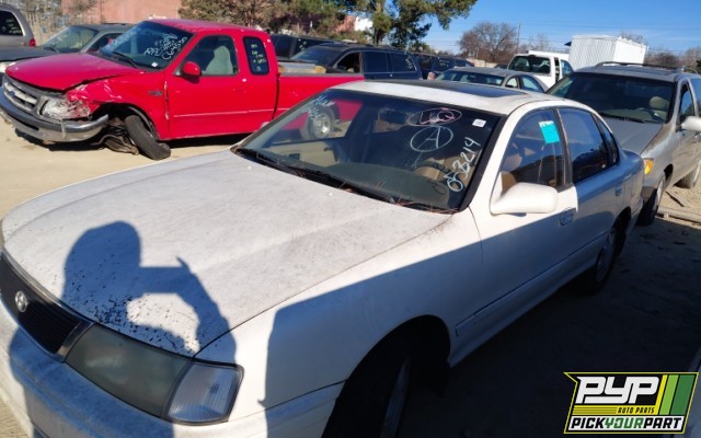 1995 TOYOTA AVALON available for parts