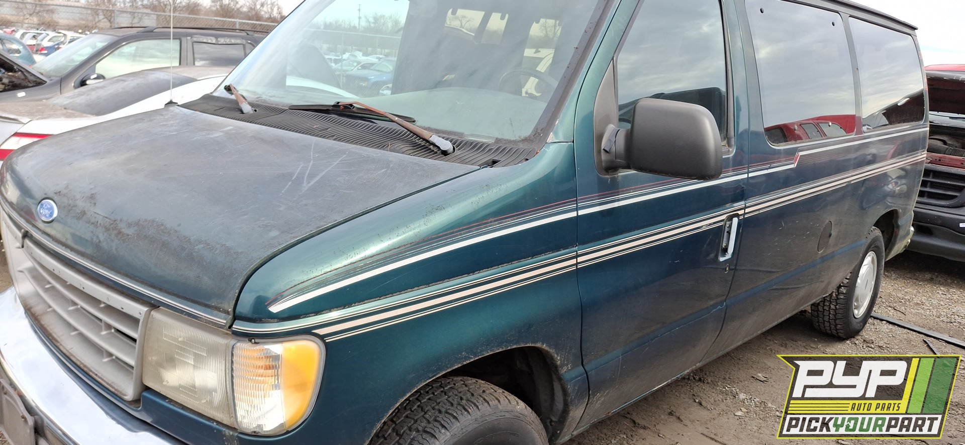 1995 FORD E-150 ECONOLINE CLUB WAGON available for parts
