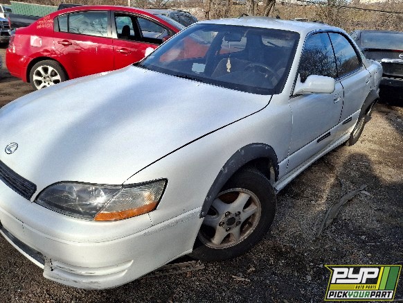 1995 LEXUS ES300 available for parts