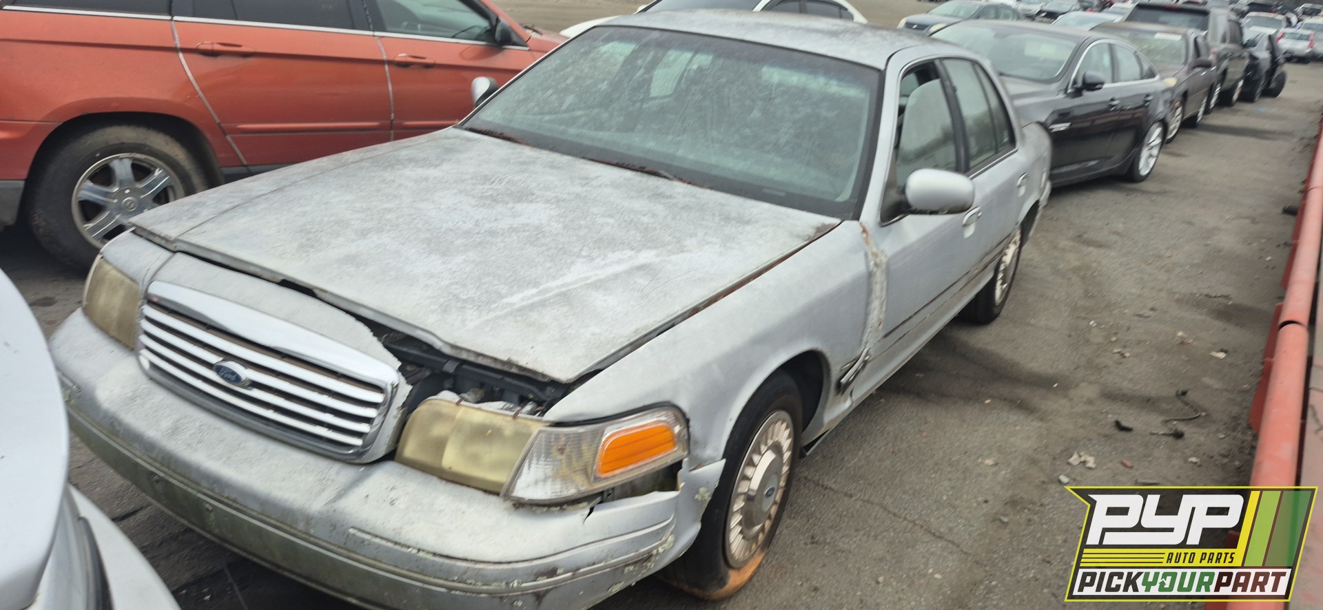 1998 FORD CROWN VICTORIA available for parts